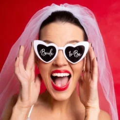 Bride To Be - Sydänlasit
