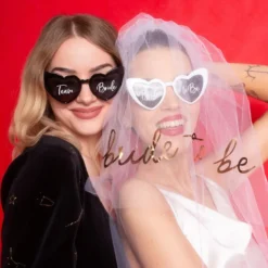 Bride To Be - Sydänlasit