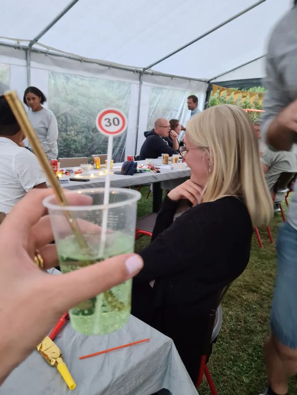 Drinkkitikut Liikennemerkki 30