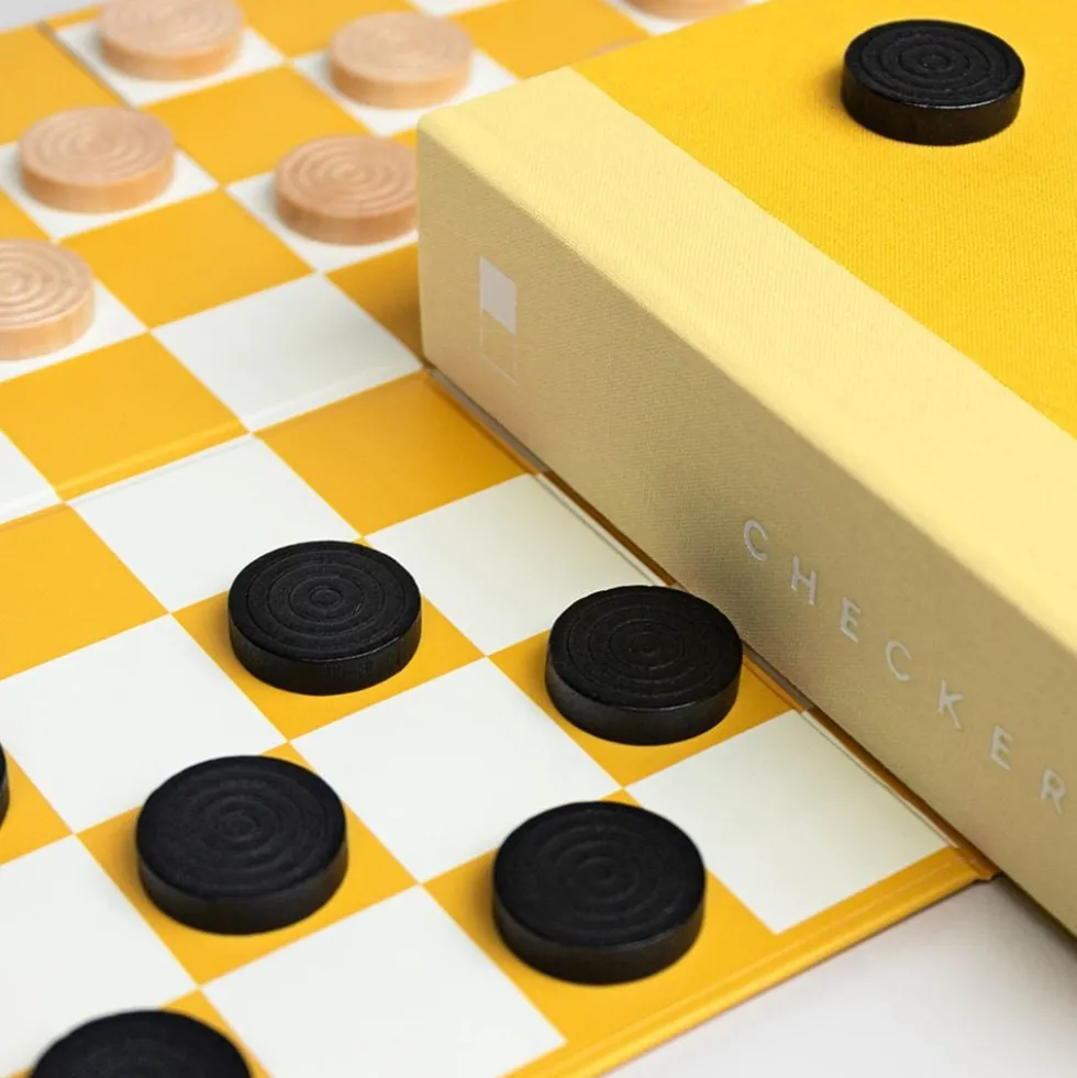 Game In A Book Checkers -kirjapeli