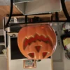 Halloweenkurpitsalyhty LED-valolla