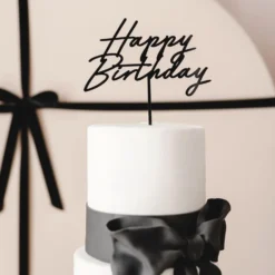 Happy Birthday -kakkukoriste akryylistä