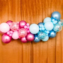 Ilmapallokaari Gender Reveal