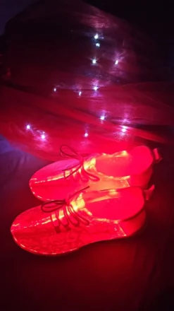 Kuituoptiset LED Kengät Valkoiset