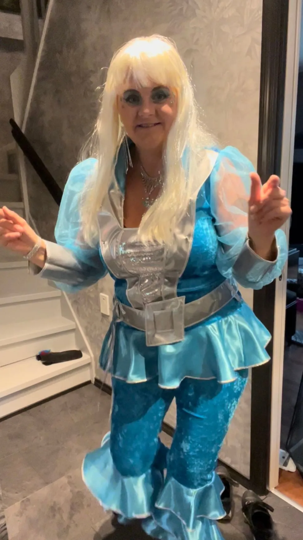 Mama Mia Turkoosi Naamiaisasu