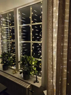 Monivärinen LED-valoverho