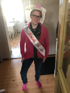 Olkanauha Bride to Be