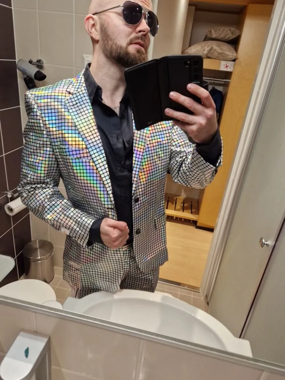 OppoSuits Discoballer Puku