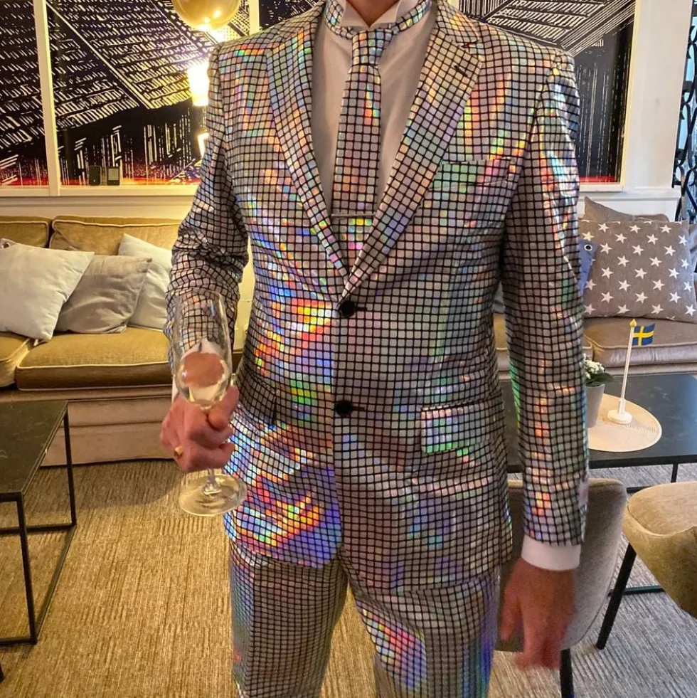 OppoSuits Discoballer Puku