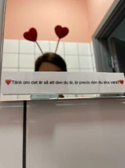 Panta Paljettisydämillä Punainen