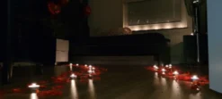 Punaiset Ruusunlehdet