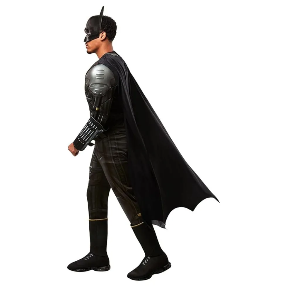 The Batman Deluxe Naamiaisasu