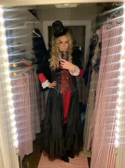 Vampyyrinainen Naamiaisasu